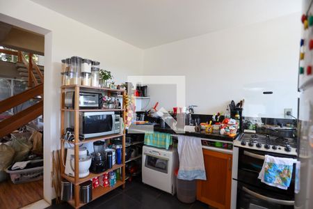 Casa de condomínio para alugar com 250m², 4 quartos e 4 vagas Casa de condomínio para alugar com 250m², 4 quartos e 4 vagasCozinha