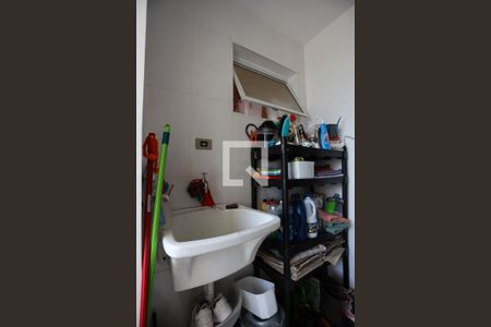 Casa de condomínio para alugar com 250m², 4 quartos e 4 vagas Casa de condomínio para alugar com 250m², 4 quartos e 4 vagasÁrea de serviço