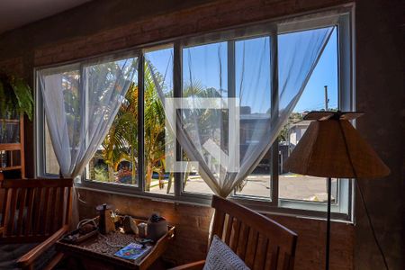 Casa de condomínio para alugar com 250m², 4 quartos e 4 vagas Casa de condomínio para alugar com 250m², 4 quartos e 4 vagasSala - vista