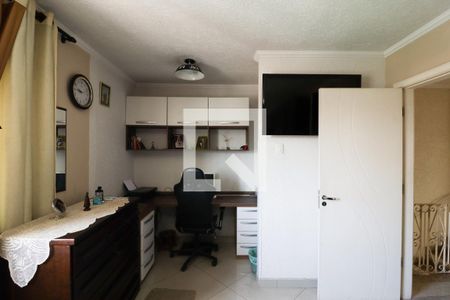 Casa à venda com 250m², 2 quartos e 2 vagasSuíte