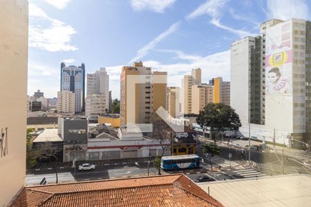 Vista da suíte de apartamento à venda com 4 quartos, 130m² em Centro, Campinas
