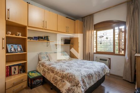 Casa à venda com 400m², 5 quartos e 4 vagas Casa à venda com 400m², 5 quartos e 4 vagasQuarto 2