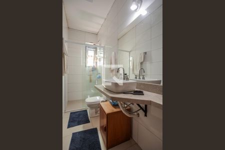 Casa à venda com 400m², 5 quartos e 4 vagas Casa à venda com 400m², 5 quartos e 4 vagasBanheiro Social