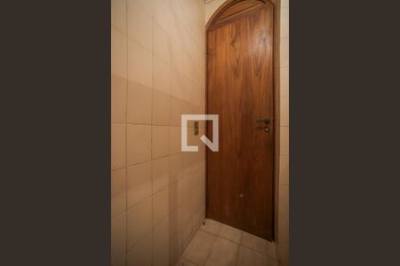 Casa à venda com 400m², 5 quartos e 4 vagas Casa à venda com 400m², 5 quartos e 4 vagasBanheiro de Serviço