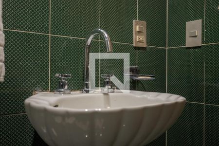 Casa à venda com 400m², 5 quartos e 4 vagas Casa à venda com 400m², 5 quartos e 4 vagasLavabo