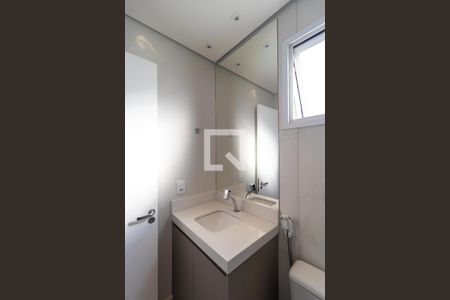 Apartamento à venda com 72m², 3 quartos e 2 vagas Apartamento à venda com 72m², 3 quartos e 2 vagasBanheiro da Suíte