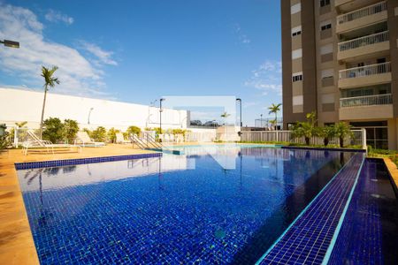 Apartamento à venda com 72m², 3 quartos e 2 vagas Apartamento à venda com 72m², 3 quartos e 2 vagasÁrea comum - Piscina