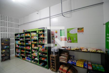 Apartamento à venda com 72m², 3 quartos e 2 vagas Apartamento à venda com 72m², 3 quartos e 2 vagasÁrea comum -Mini mercado