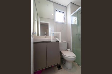 Apartamento à venda com 72m², 3 quartos e 2 vagas Apartamento à venda com 72m², 3 quartos e 2 vagasBanheiro da Suíte