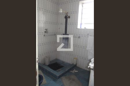 Casa à venda com 270m², 4 quartos e 1 vagaBanheiro