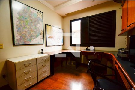 Apartamento à venda com 218m², 4 quartos e 5 vagasQuarto 4