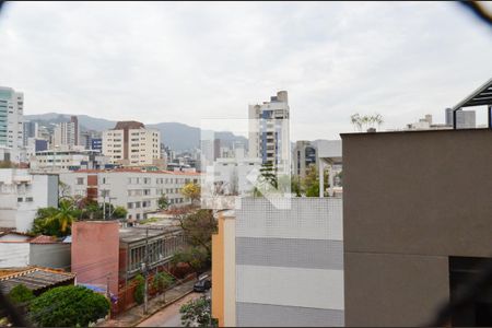 Apartamento à venda com 218m², 4 quartos e 5 vagasVista