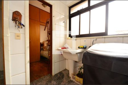 Apartamento à venda com 218m², 4 quartos e 5 vagasArea de serviço