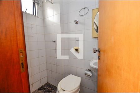 Apartamento à venda com 218m², 4 quartos e 5 vagasBanheiro de serviço