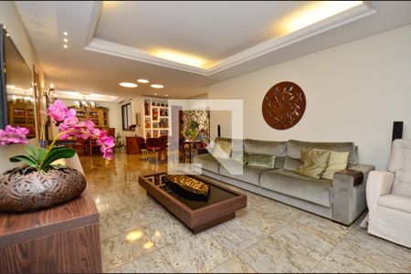 Sala de apartamento à venda com 4 quartos, 218m² em Serra, Belo Horizonte