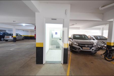 Apartamento à venda com 218m², 4 quartos e 5 vagasGaragem-elevador