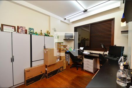 Apartamento à venda com 218m², 4 quartos e 5 vagasQuarto 3