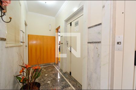 Apartamento à venda com 218m², 4 quartos e 5 vagasHall entrada