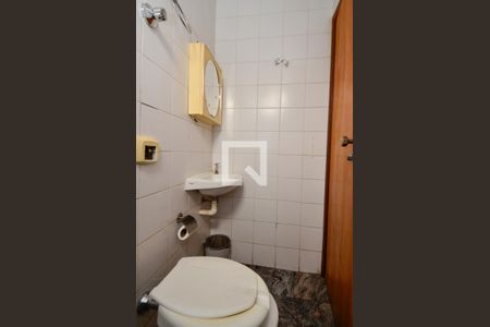 Apartamento à venda com 218m², 4 quartos e 5 vagasBanheiro de serviço
