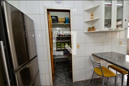 Apartamento à venda com 218m², 4 quartos e 5 vagasCozinha -Despensa