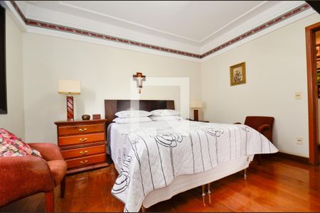 Apartamento à venda com 218m², 4 quartos e 5 vagasSuite 1