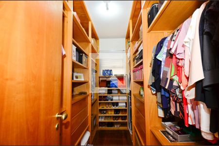 Apartamento à venda com 218m², 4 quartos e 5 vagasSuite -Closet
