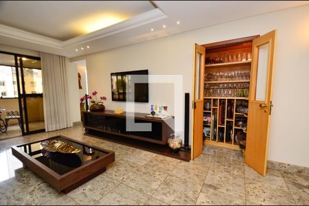 Sala de apartamento à venda com 4 quartos, 218m² em Serra, Belo Horizonte