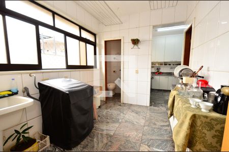 Apartamento à venda com 218m², 4 quartos e 5 vagasArea de serviço