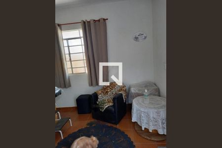 Casa à venda com 244m², 3 quartos e 3 vagas