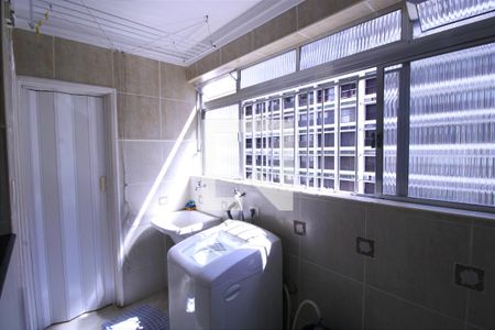 Apartamento para alugar com 120m², 3 quartos e 1 vagaÁrea de Serviço