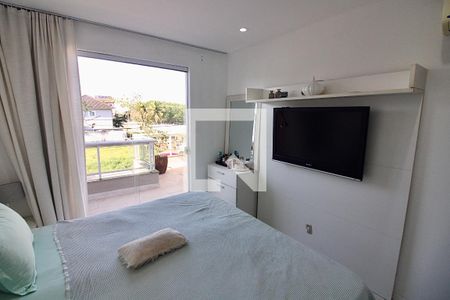 Suite de casa de condomínio à venda com 5 quartos, 180m² em Vargem Pequena, Rio de Janeiro