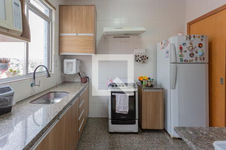 Apartamento à venda com 94m², 3 quartos e 2 vagasCozinha