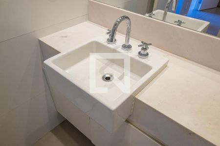 Apartamento para alugar com 100m², 2 quartos e 2 vagas Apartamento para alugar com 100m², 2 quartos e 2 vagasBanheiro