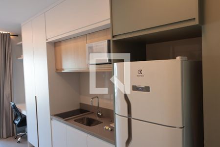 Cozinha de kitnet/studio à venda com 1 quarto, 27m² em Indianópolis, São Paulo