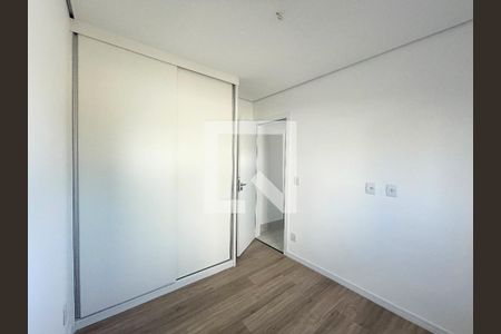 Quarto de apartamento à venda com 3 quartos, 69m² em Itapoã, Belo Horizonte