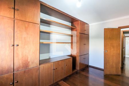 Apartamento à venda com 131m², 3 quartos e 2 vagas Apartamento à venda com 131m², 3 quartos e 2 vagasQuarto 1