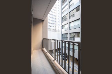 Apartamento para alugar com 32m², 1 quarto e 1 vaga Apartamento para alugar com 32m², 1 quarto e 1 vagaSacada e Área de Serviço