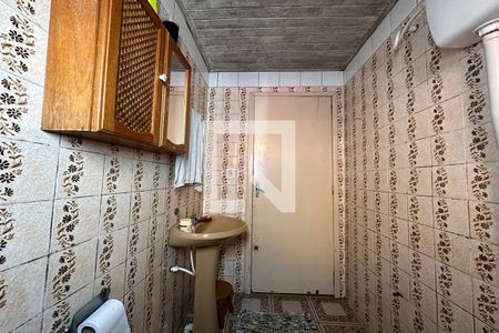 Casa à venda com 140m², 3 quartos e 2 vagasBanheiro