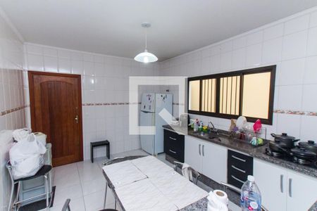 Casa à venda com 168m², 3 quartos e 2 vagasCozinha