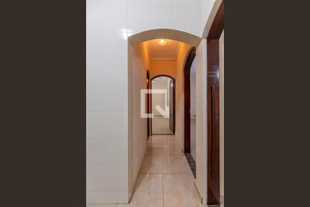 Corredor de casa para alugar com 2 quartos, 111m² em Vila Humaitá, Santo André