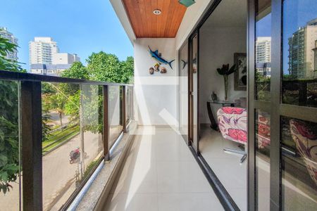 Varanda de apartamento para alugar com 3 quartos, 126m² em Balneario Guarujá, Guarujá