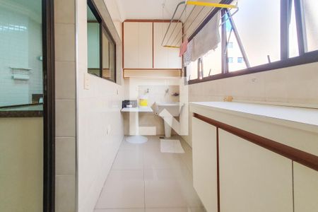 Apartamento para alugar com 126m², 3 quartos e sem vaga Apartamento para alugar com 126m², 3 quartos e sem vagaÁrea de Serviço