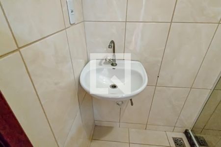 Casa de condomínio à venda com 70m², 2 quartos e 1 vagabanheiro social