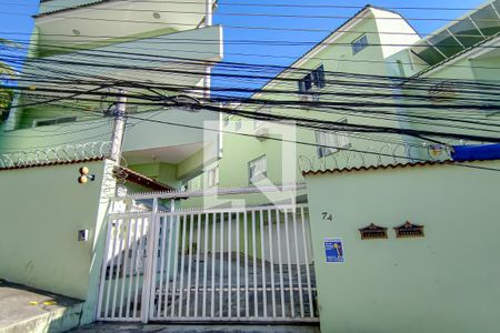 Casa de condomínio à venda com 70m², 2 quartos e 1 vagafachada