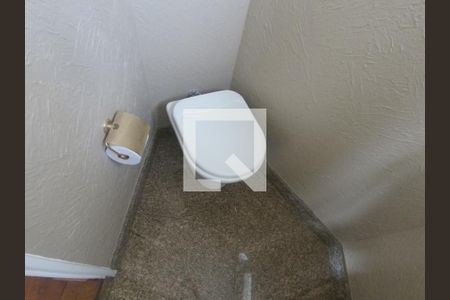 Apartamento à venda com 200m², 3 quartos e 4 vagasLavabo social