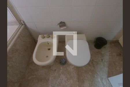 Apartamento à venda com 200m², 3 quartos e 4 vagasBanheiro Suite 02