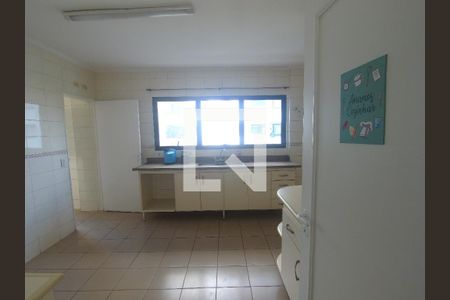 Apartamento à venda com 200m², 3 quartos e 4 vagasCozinha