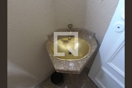 Apartamento à venda com 200m², 3 quartos e 4 vagasLavabo social