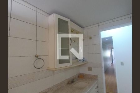 Apartamento à venda com 200m², 3 quartos e 4 vagasBanheiro Suite 01