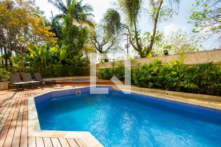 Apartamento à venda com 200m², 4 quartos e 3 vagasÁrea comum - Piscina